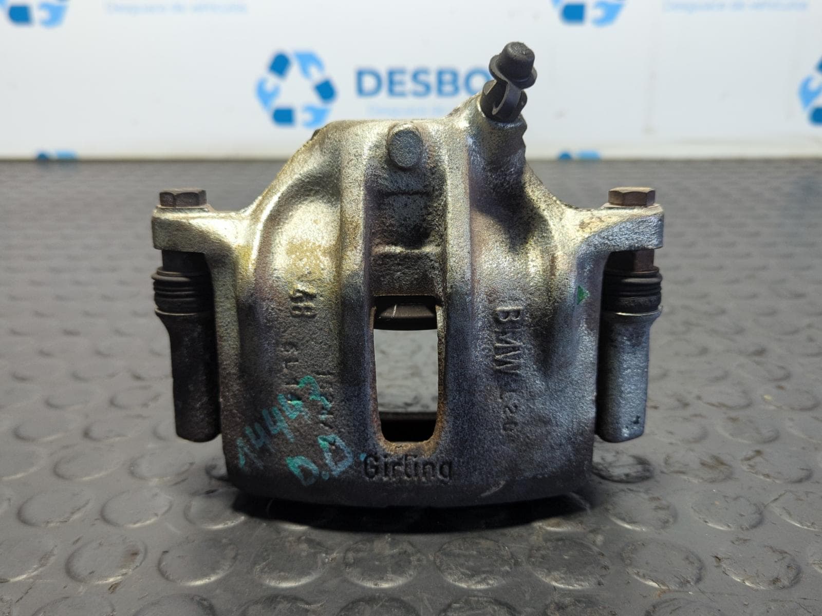 Recambio de PINZA DE FRENO DELANTERA DERECHA para BMW SERIE 3 BERLINA (E30) 1.8 M10B18 referencia OEM IAM 32321530 - ROJO
