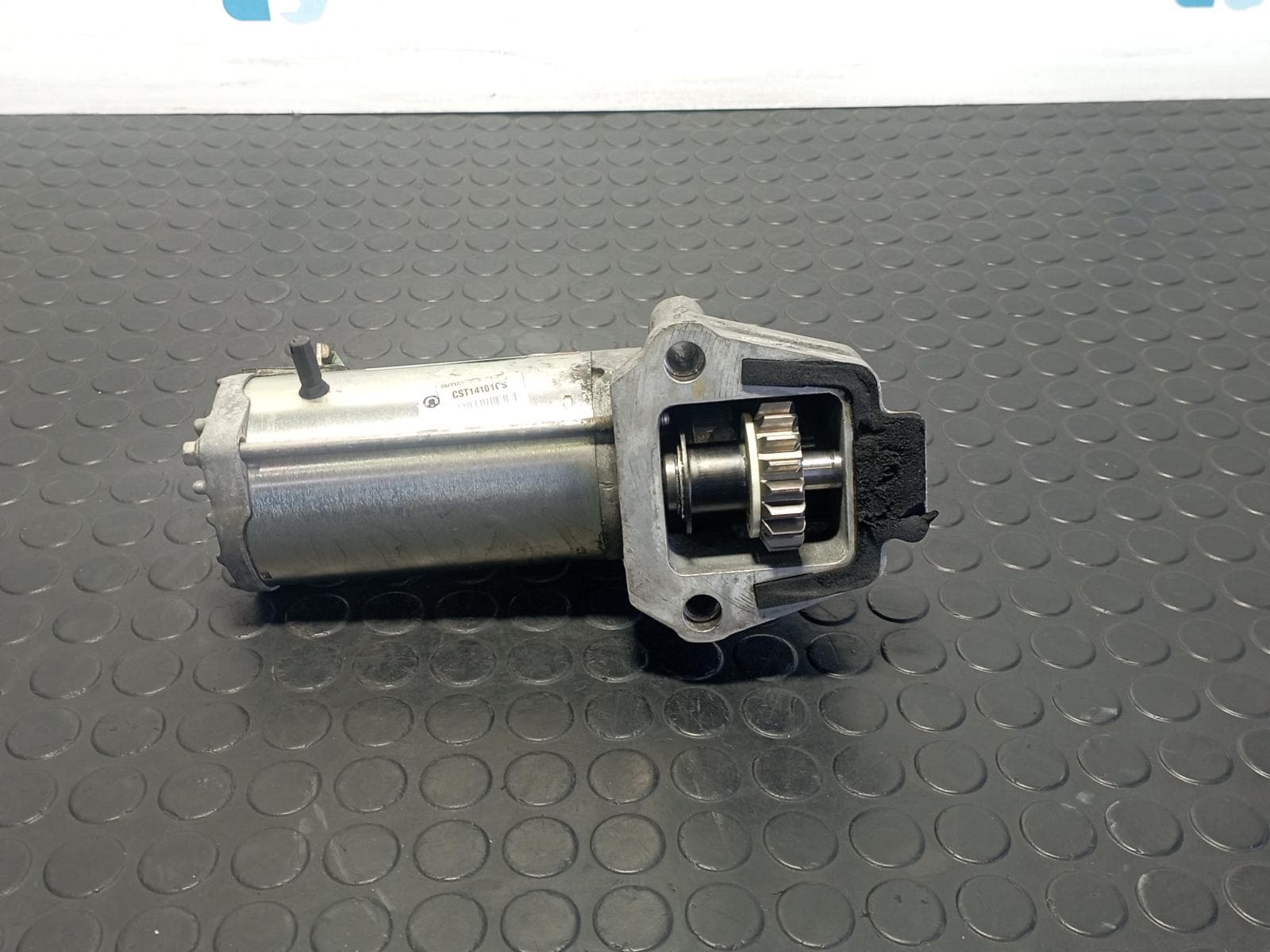 Recambio de MOTOR ARRANQUE para FORD TRANSIT CAJA CERRADA, CORTA (FY) (2000 =>) 2.0 TDCI ABFA referencia OEM IAM 2010001022 - BLANCO