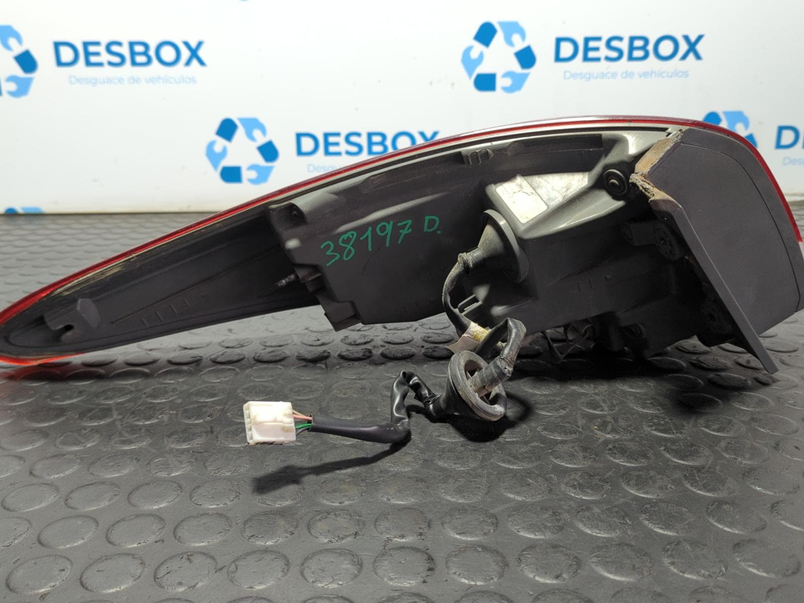 Recambio de PILOTO TRASERO DERECHO para HYUNDAI I40 1.6 CRDI D4FD - NEGRO 3