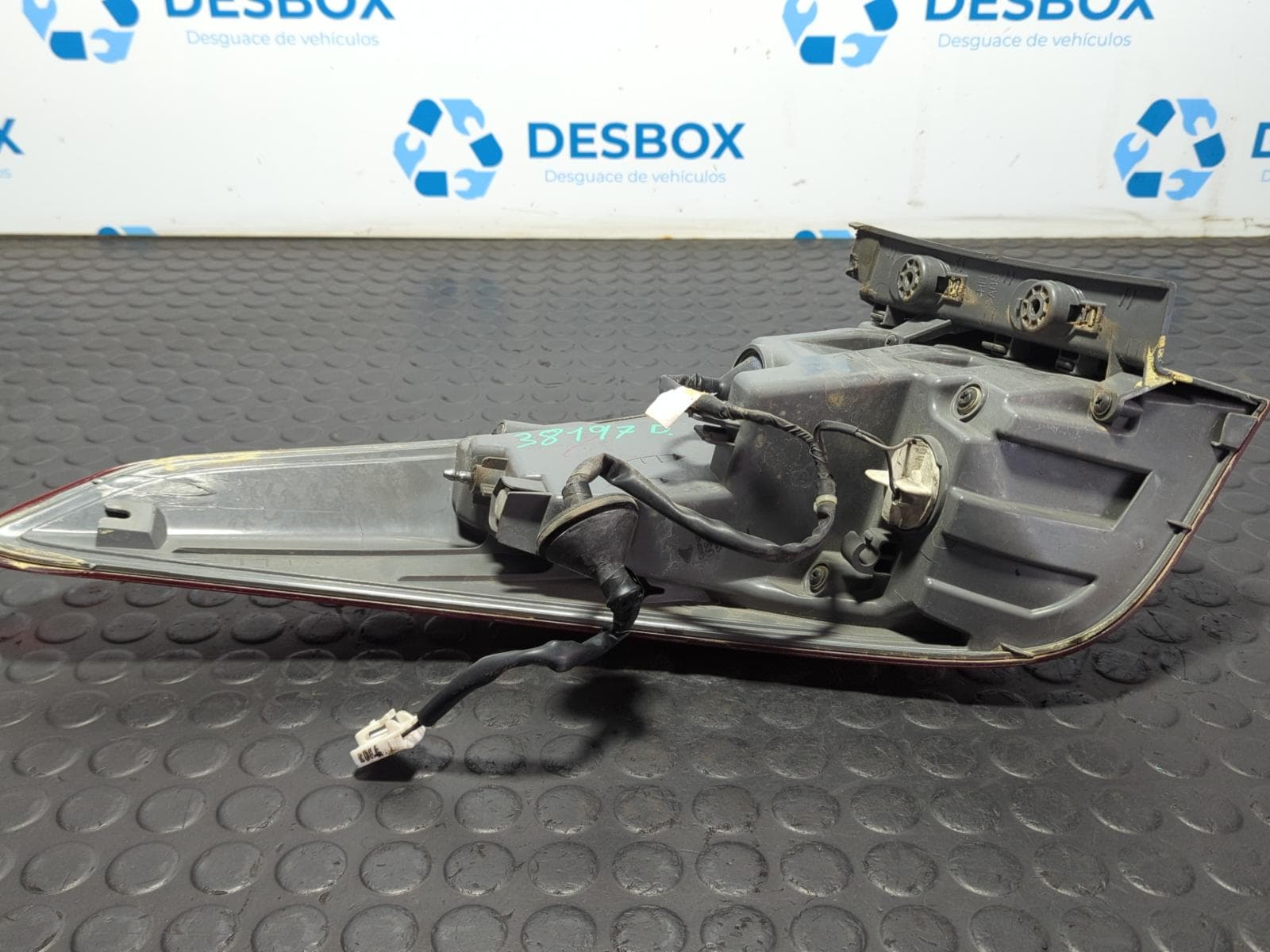 Recambio de PILOTO TRASERO DERECHO para HYUNDAI I40 1.6 CRDI D4FD - NEGRO 4