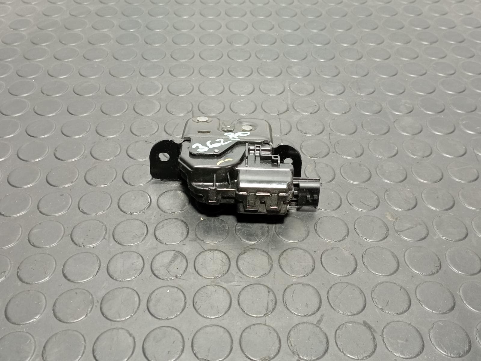 Recambio de CERRADURA MALETERO / PORTON para RENAULT CAPTUR Dynamique H4B400 referencia OEM IAM 905039428R - BLANCO 3