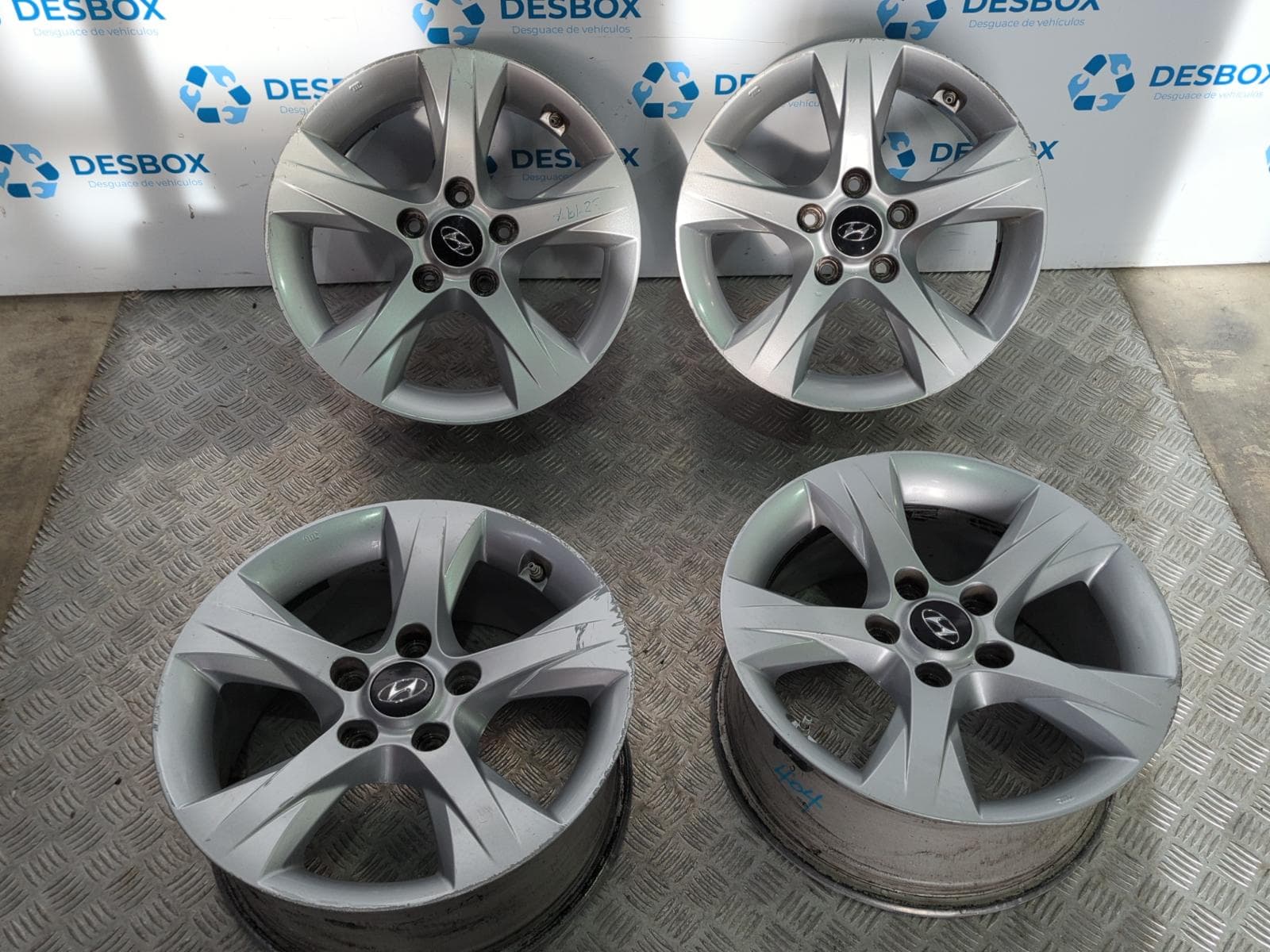 Recambio de JUEGO LLANTAS para HYUNDAI I40 1.6 CRDI D4FD referencia OEM IAM 529103Z100 - NEGRO
