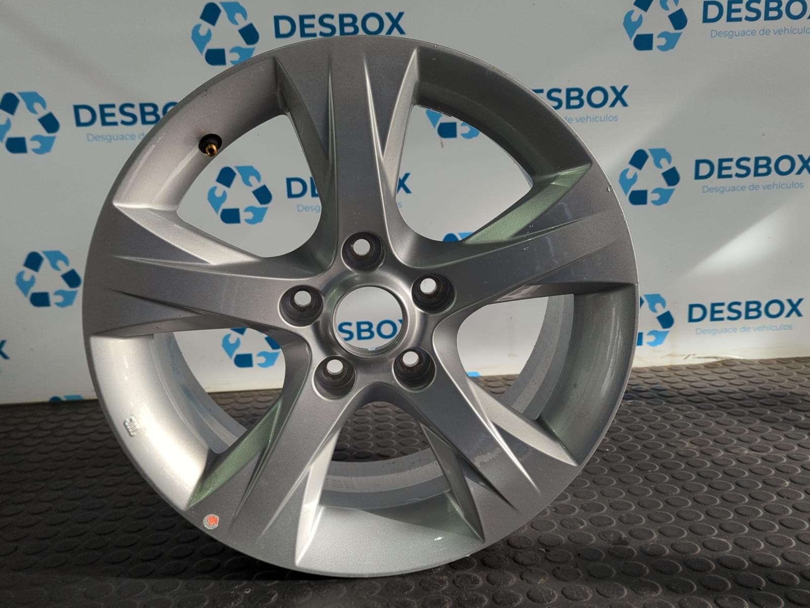Recambio de LLANTA para HYUNDAI I40 1.6 CRDI D4FD referencia OEM IAM  529103Z10 - NEGRO