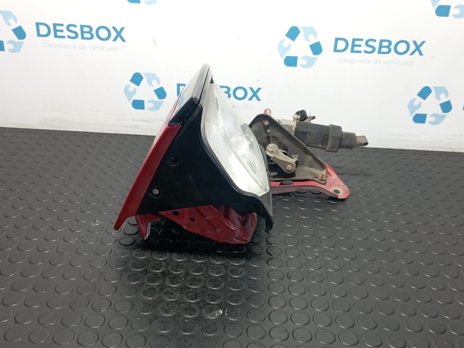 Recambio de FARO IZQUIERDO para TOYOTA CELICA (T20) CARLOS SAINZ 4WD 2.0 TURBO 3SGE referencia OEM IAM 8569020031 - ROJO 3