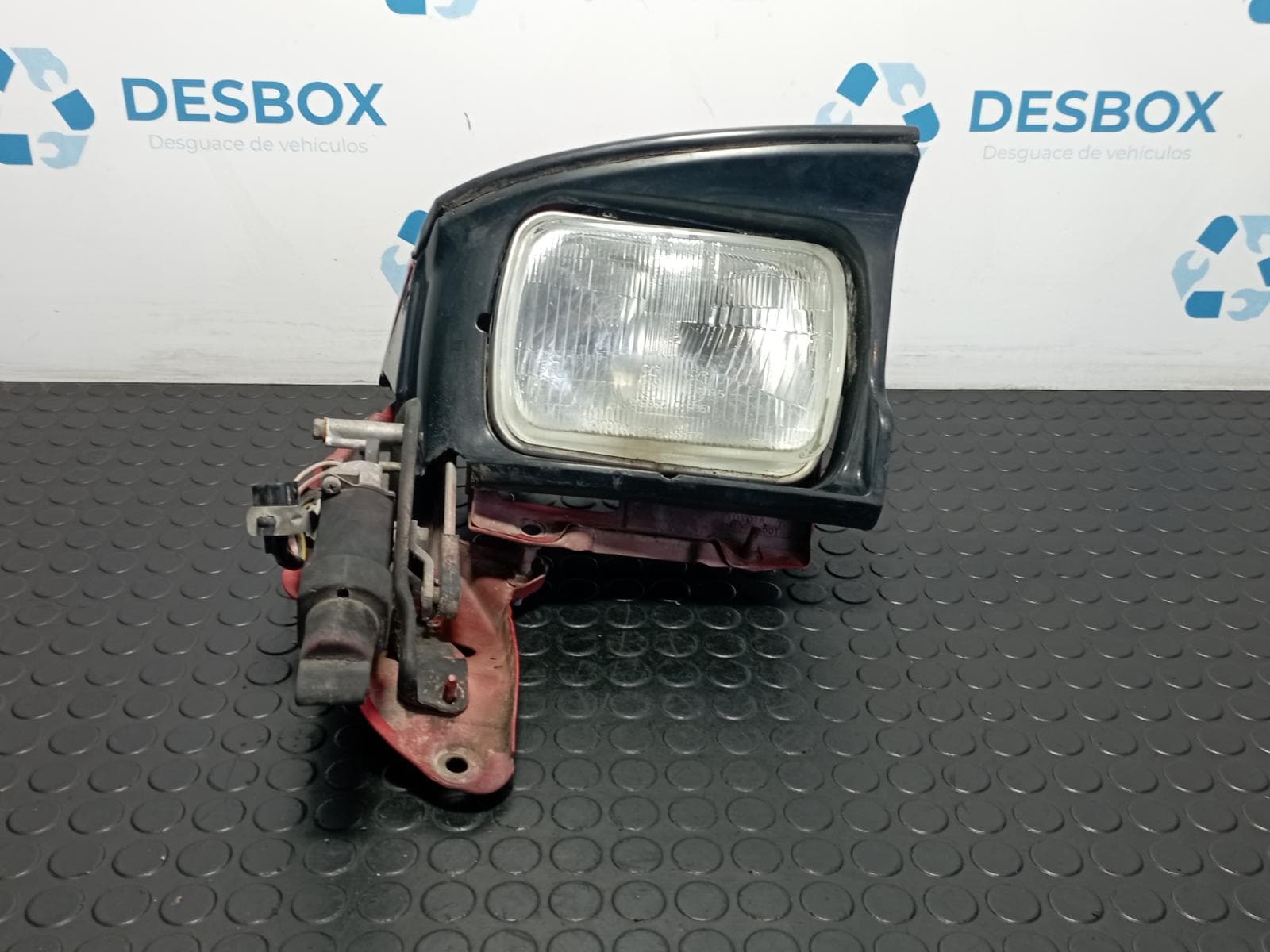 Recambio de FARO DERECHO para TOYOTA CELICA (T20) CARLOS SAINZ 4WD 2.0 TURBO 3SGE referencia OEM IAM  8566020031 - ROJO