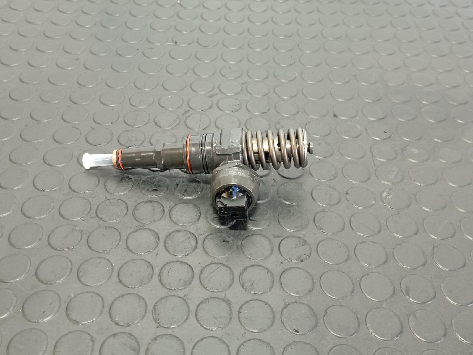 Recambio de INYECTOR para VOLKSWAGEN SHARAN (7M6/7M9) 1.9 TDI AVY referencia OEM IAM 0414720038 - NEGRO 2