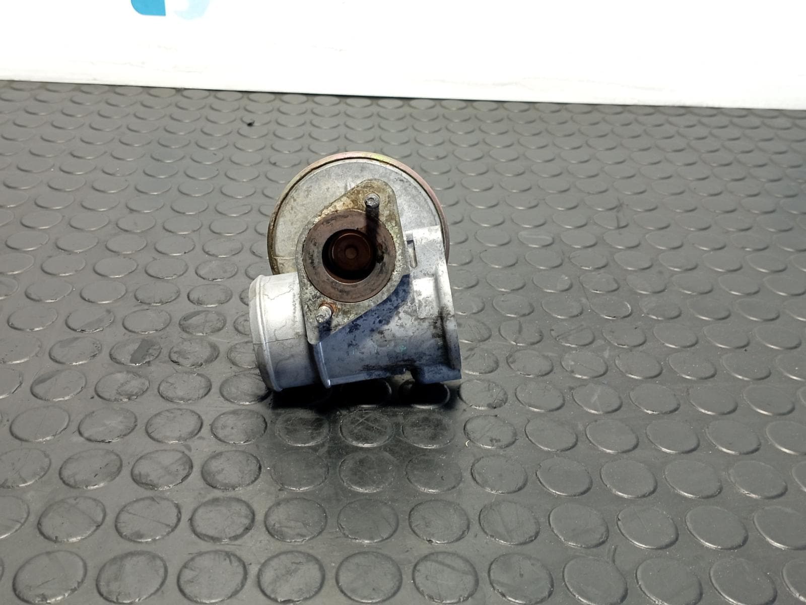 Recambio de VALVULA EGR para FORD TRANSIT CAJA CERRADA, CORTA (FY) (2000 =>) 2.0 TDCI ABFA referencia OEM IAM 010171041 - BLANCO 4