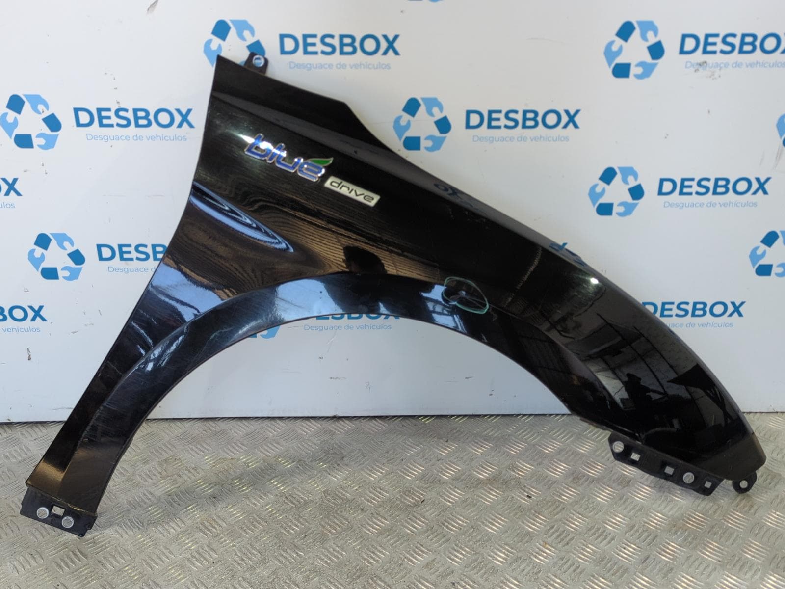 Recambio de ALETA DELANTERA DERECHA para HYUNDAI I40 1.6 CRDI D4FD - NEGRO