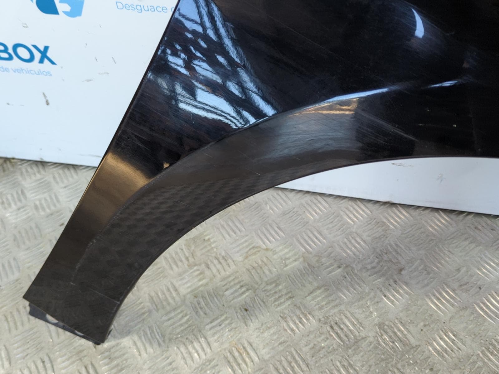 Recambio de ALETA DELANTERA DERECHA para HYUNDAI I40 1.6 CRDI D4FD - NEGRO 4