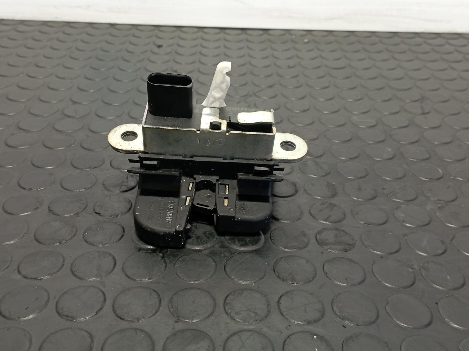 Recambio de CERRADURA MALETERO / PORTON para SEAT IBIZA (6J5) 1.2 TSI CBZ referencia OEM IAM 6J4827505 - AZUL