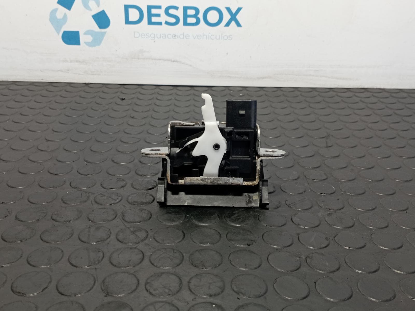 Recambio de CERRADURA MALETERO / PORTON para SEAT IBIZA (6J5) 1.2 TSI CBZ referencia OEM IAM 6J4827505 - AZUL 2