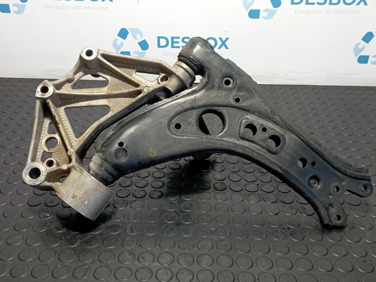 Recambio de BRAZO SUSPENSION INFERIOR DELANTERO IZQUIERDO para SEAT IBIZA (6L1) 1.9 TDI ATD referencia OEM IAM 6Q0199293D - ROJO 3