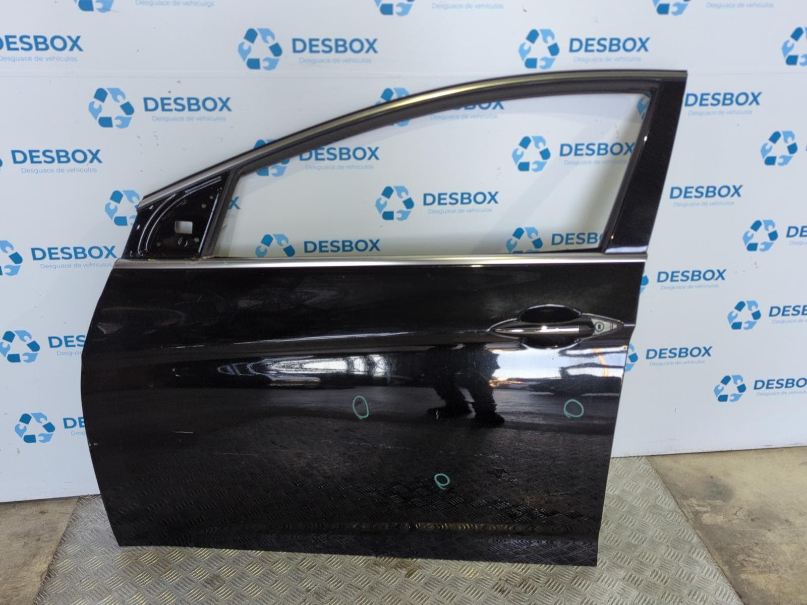 Recambio de PUERTA DELANTERA IZQUIERDA para HYUNDAI I40 1.6 CRDI D4FD - NEGRO