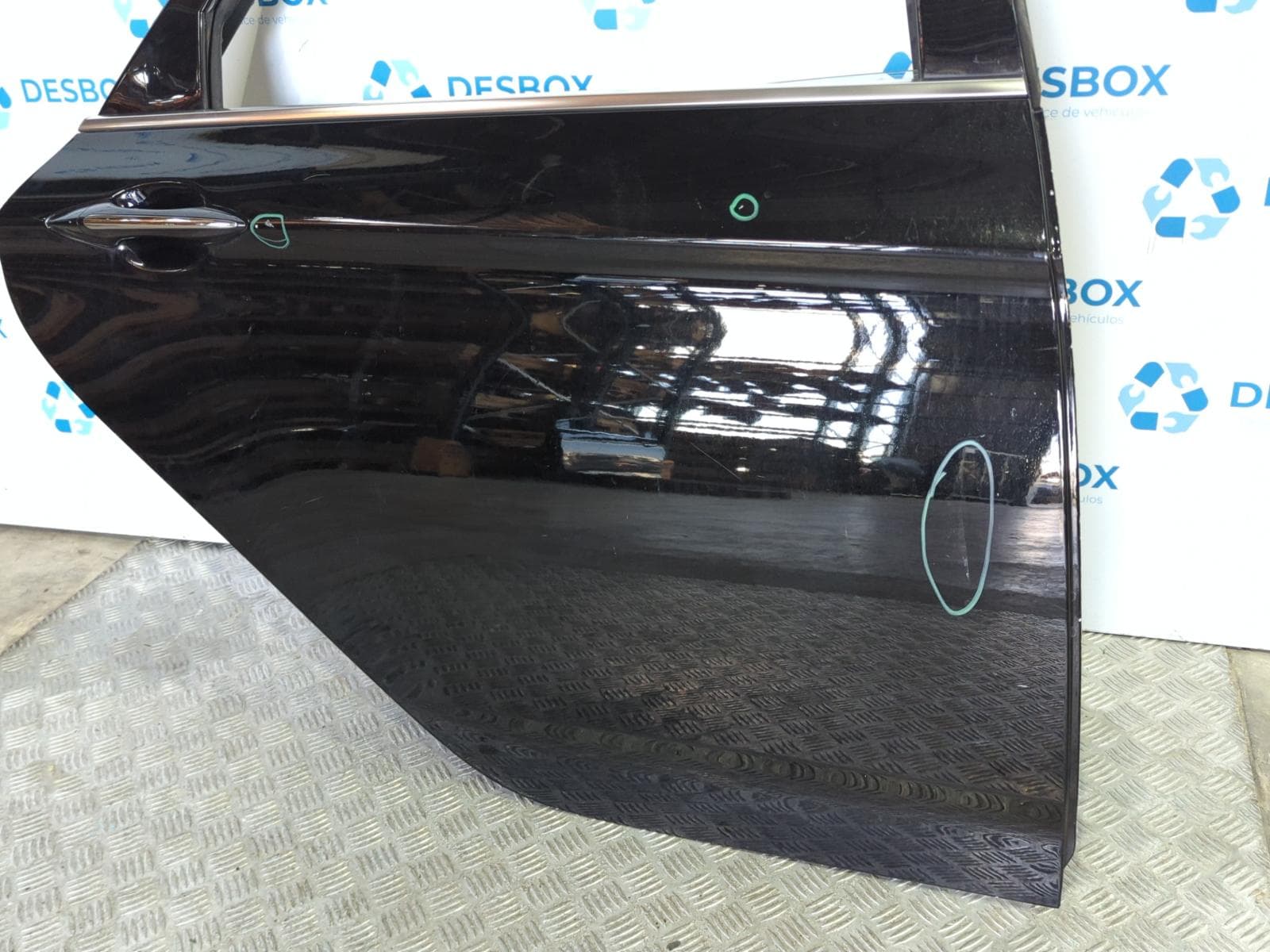 Recambio de PUERTA TRASERA DERECHA para HYUNDAI I40 1.6 CRDI D4FD - NEGRO 4