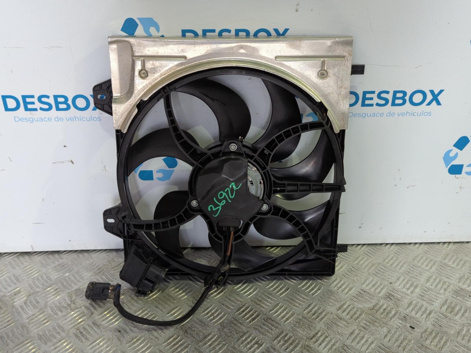 Recambio de ELECTROVENTILADOR para PEUGEOT 2008 (--.2013->) 2008 ACTIVE PURETECH HN05 referencia OEM IAM TP0421730040 - BLANCO
