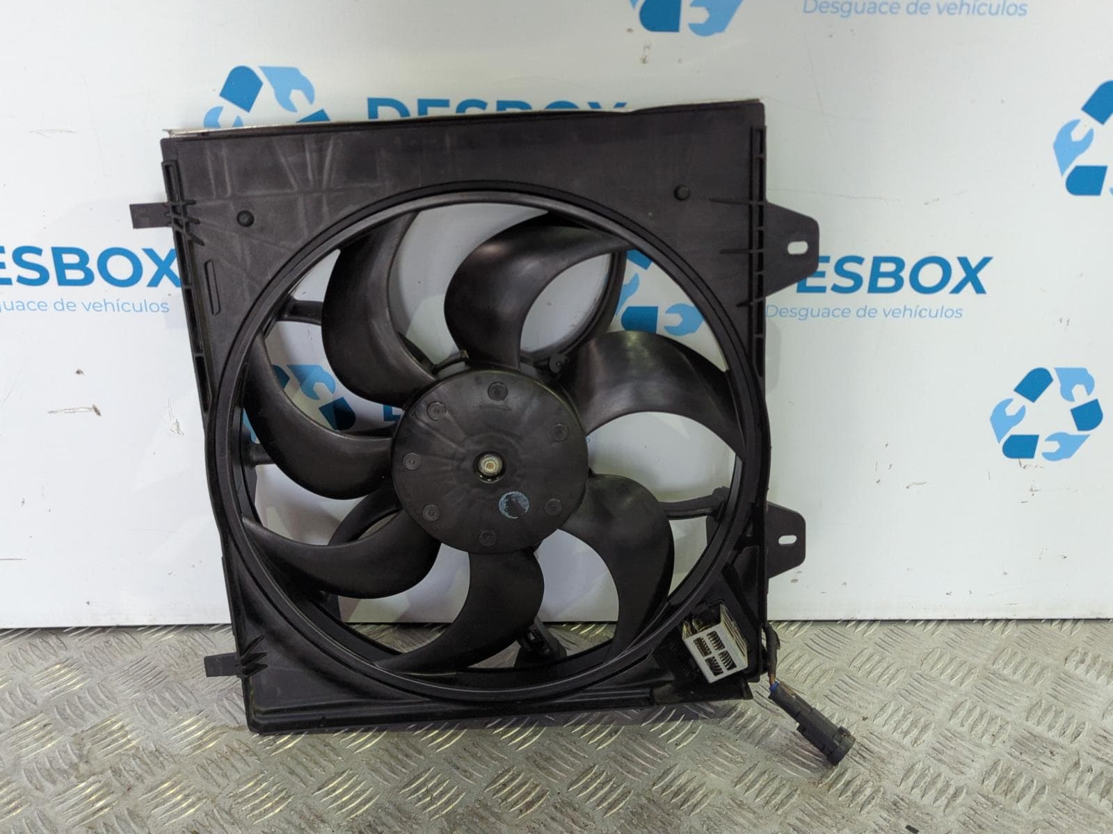 Recambio de ELECTROVENTILADOR para PEUGEOT 2008 (--.2013->) 2008 ACTIVE PURETECH HN05 referencia OEM IAM TP0421730040 - BLANCO 2