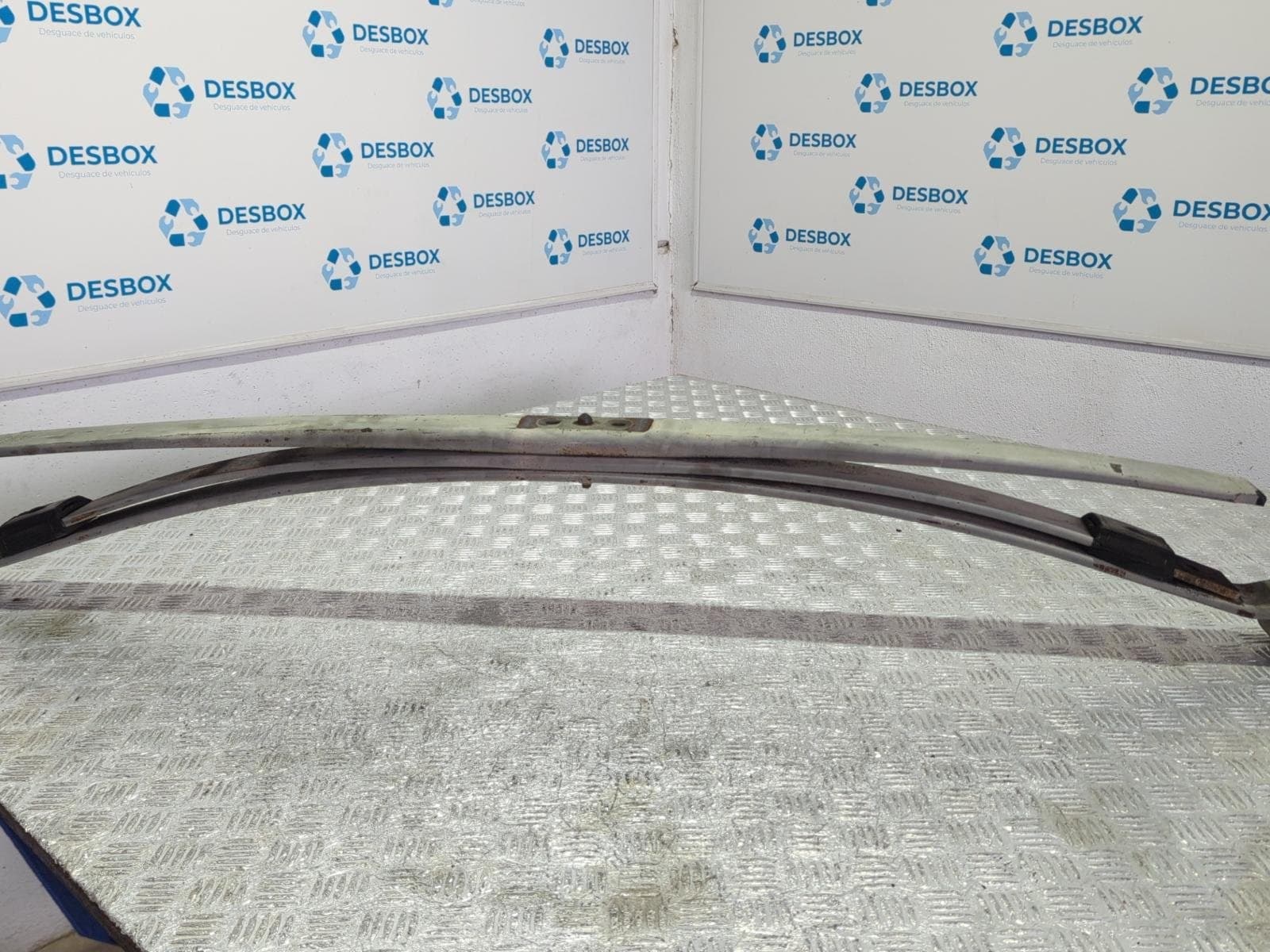 Recambio de BALLESTA TRASERA para MERCEDES-BENZ SPRINTER 02.00 -> CAJA ABIERTA 2.2 CDI 611981 referencia OEM IAM 9043201606 - BLANCO