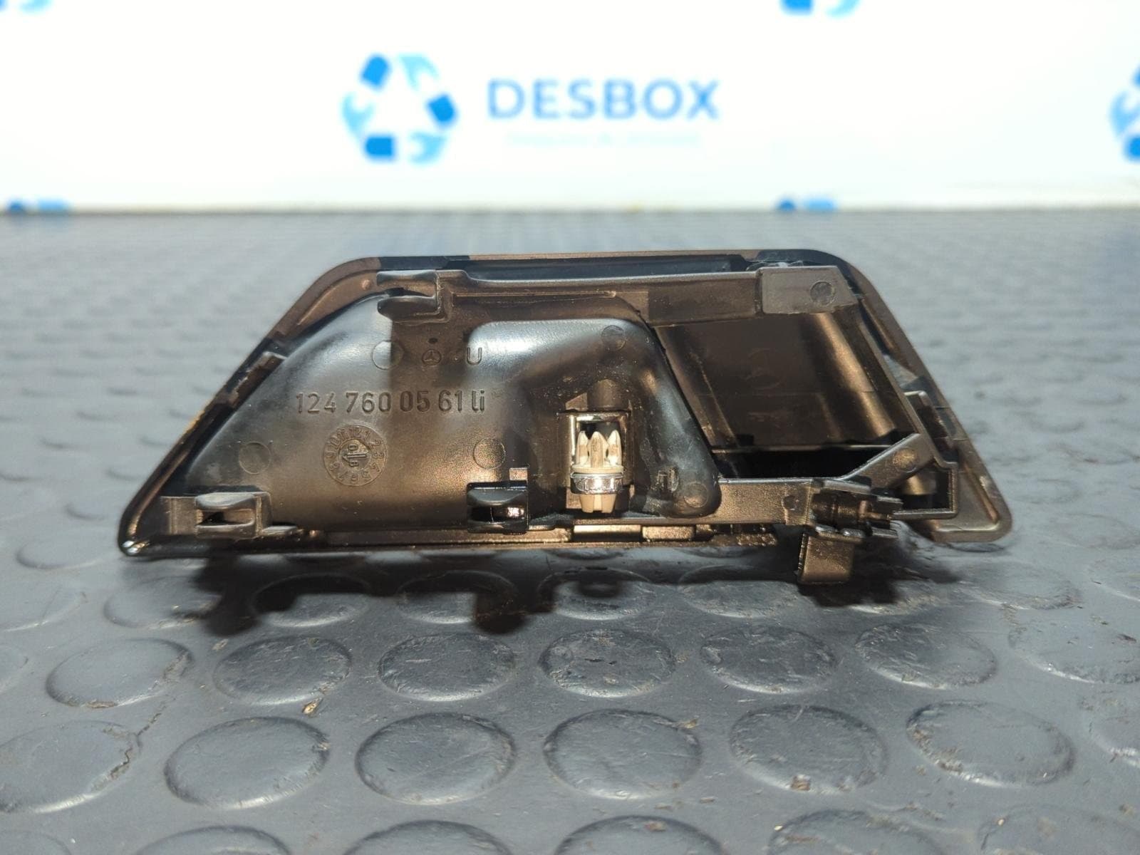 Recambio de MANETA INTERIOR DELANTERA IZQUIERDA para MERCEDES-BENZ CLASE E (W124) referencia OEM IAM 1247600561 2