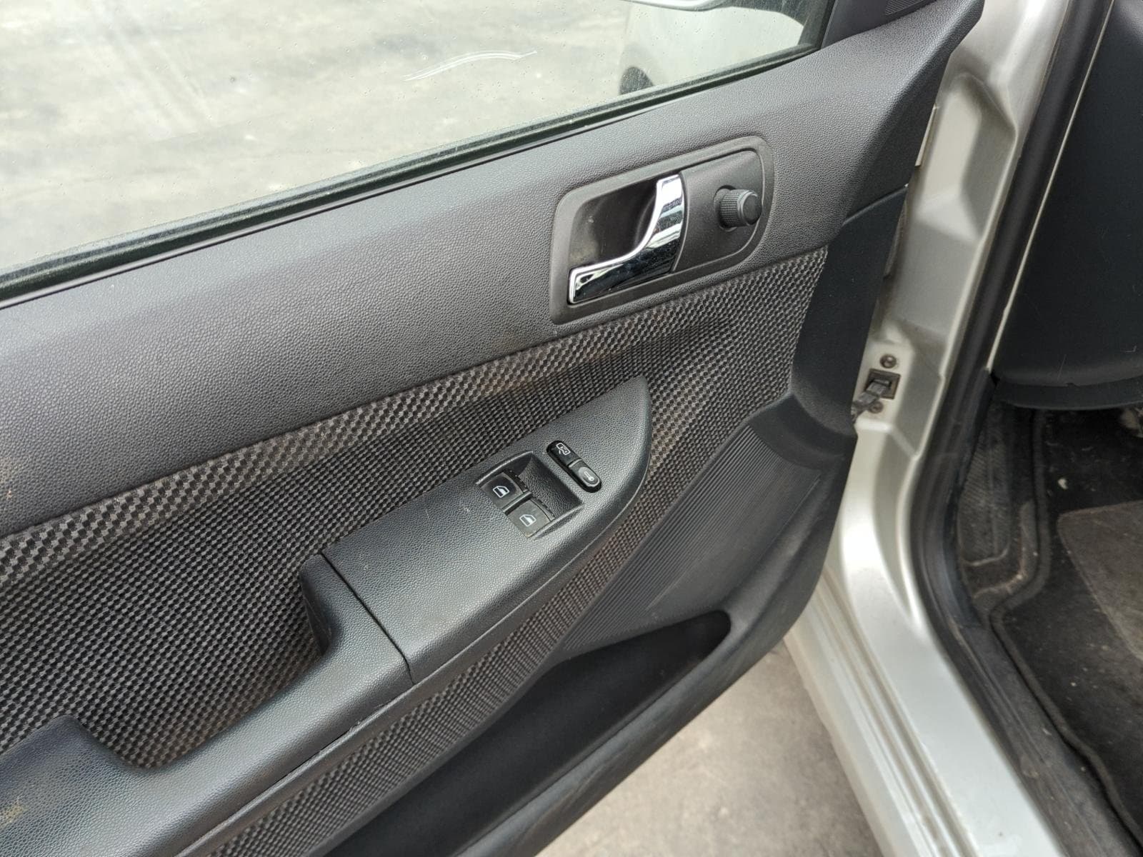 Recambio de BANDEJA TRASERA para SKODA FABIA I Combi 1.9 TDI ATD - GRIS 3