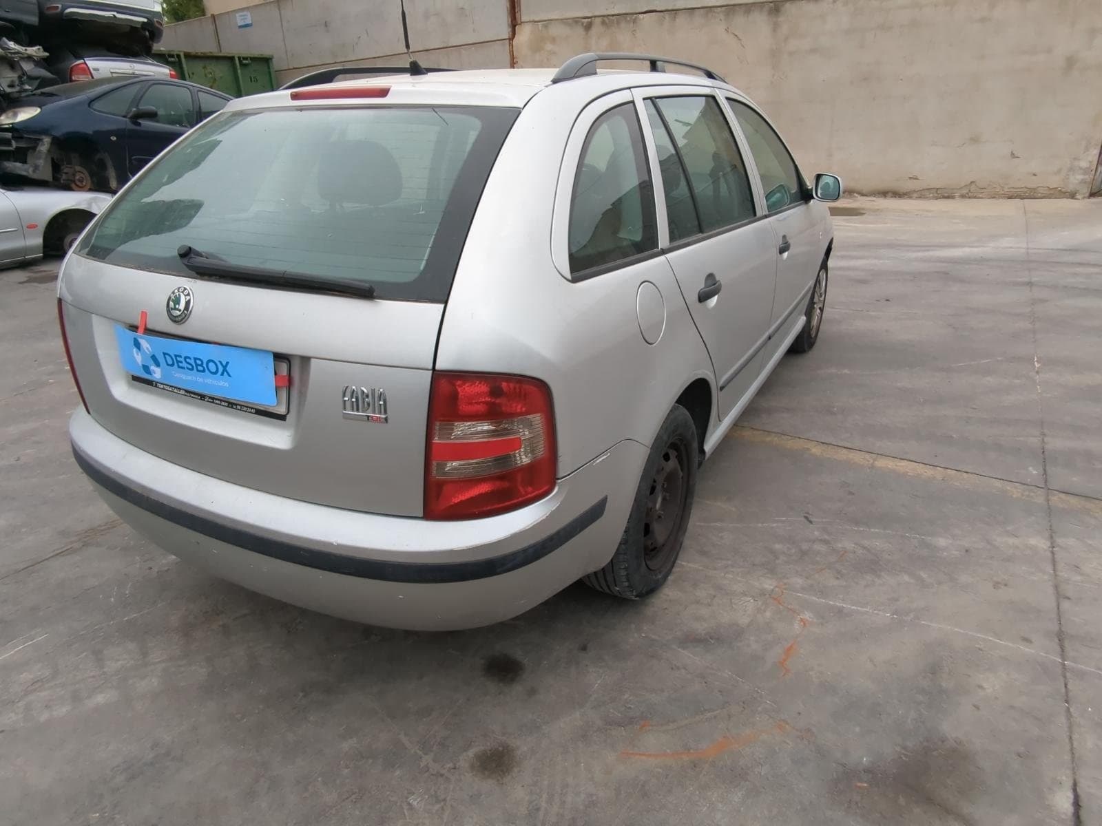 Recambio de BANDEJA TRASERA para SKODA FABIA I Combi 1.9 TDI ATD - GRIS 8