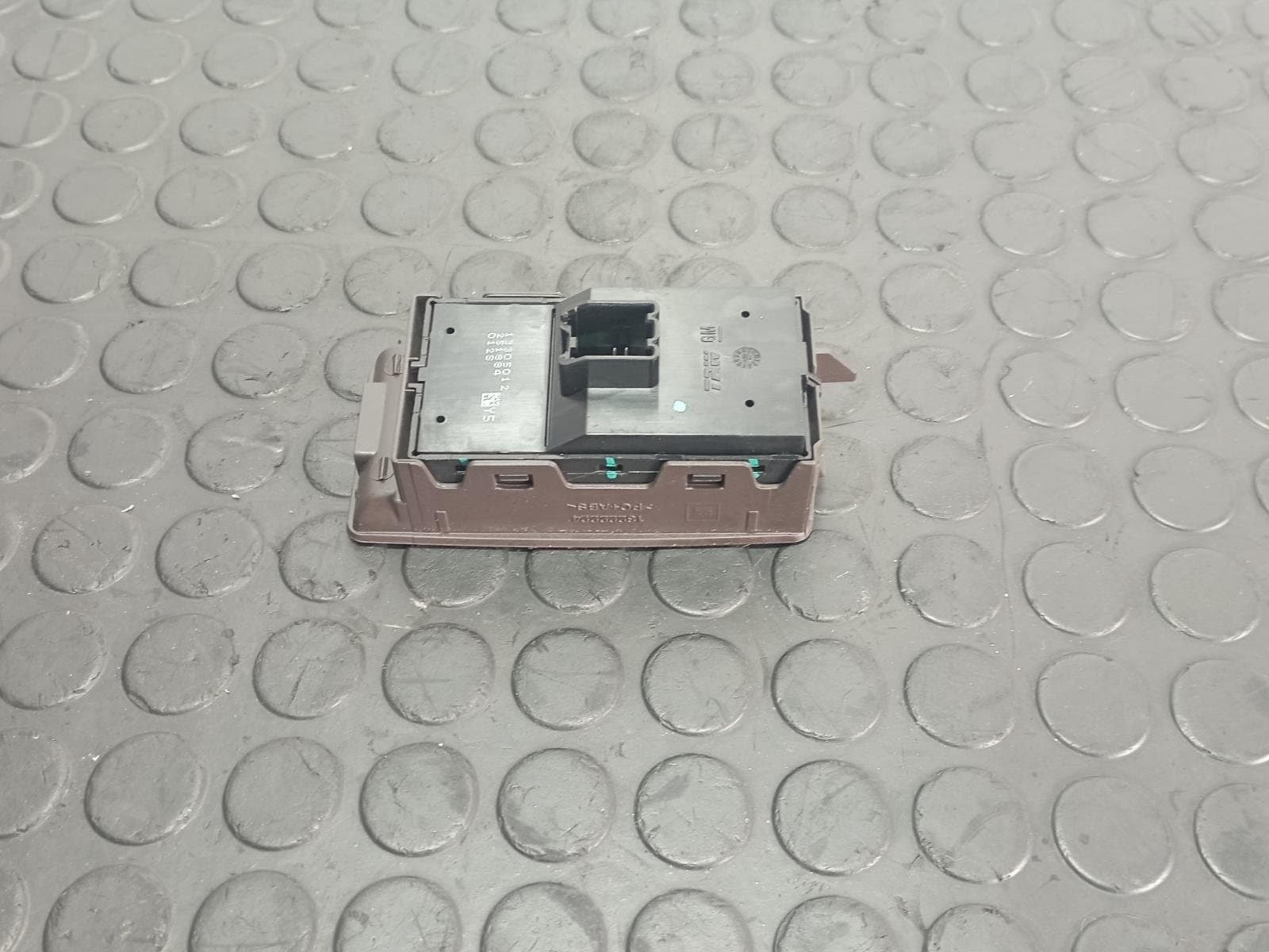 Recambio de MANDO ELEVALUNAS DELANTERO IZQUIERDO para OPEL INSIGNIA BERLINA 2.0 CDTI A20DTH referencia OEM IAM 13222224 - NEGRO 2