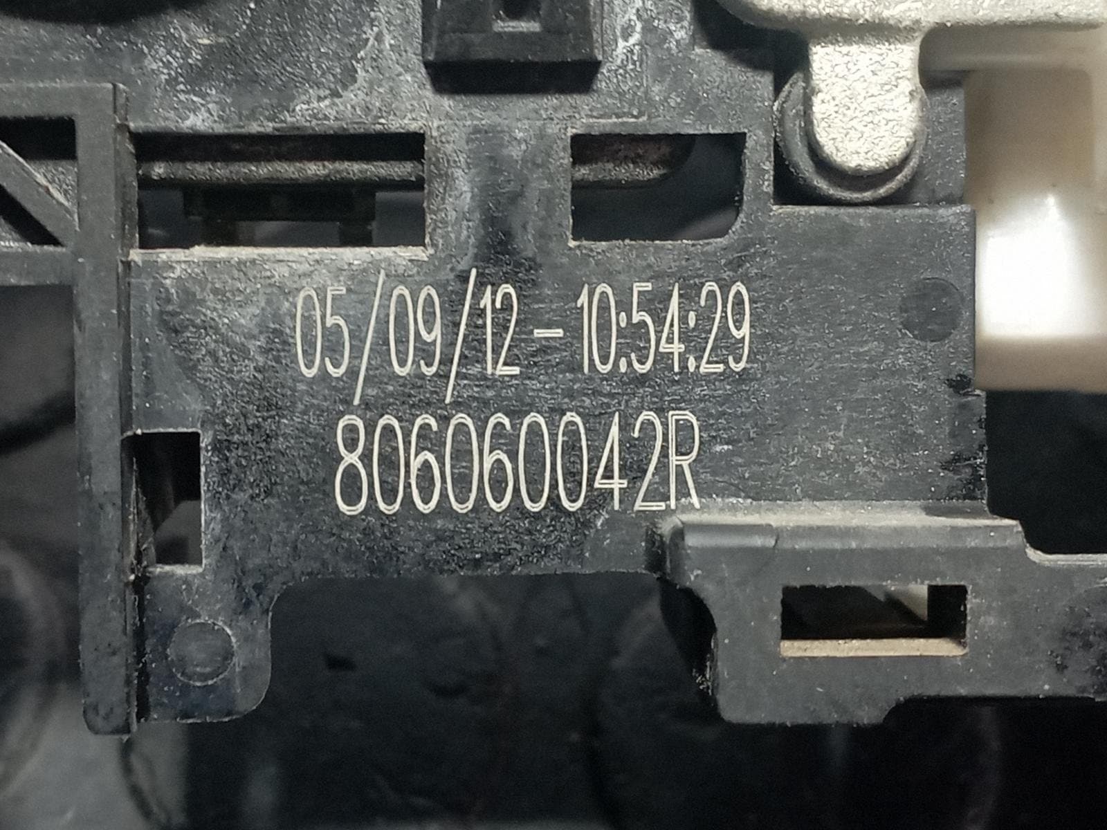 Recambio de MANETA EXTERIOR TRASERA DERECHA para RENAULT SCENIC III Grand Dynamique K9KN8 referencia OEM IAM 806060042R - ROJO 4