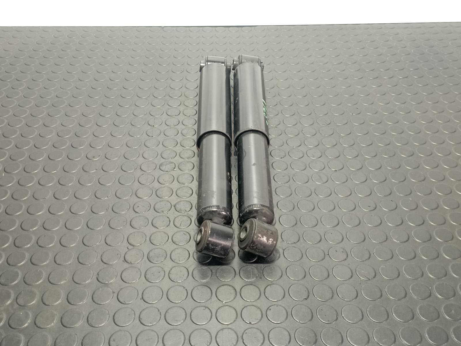 Recambio de JUEGO AMORTIGUADORES TRASERO para MERCEDES-BENZ SPRINTER 02.00 -> CAJA ABIERTA 2.2 CDI 611981 referencia OEM IAM 60332153 - BLANCO