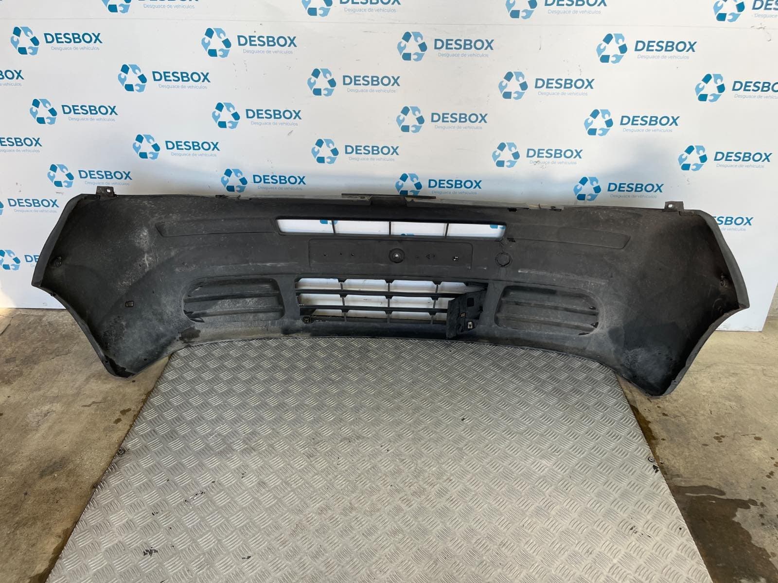 Recambio de PARAGOLPES DELANTERO para RENAULT TRAFIC II Furgoneta 1.9 DCI 100 (FL0C, FL0K, FL0B) F9Q760 - BLANCO 6