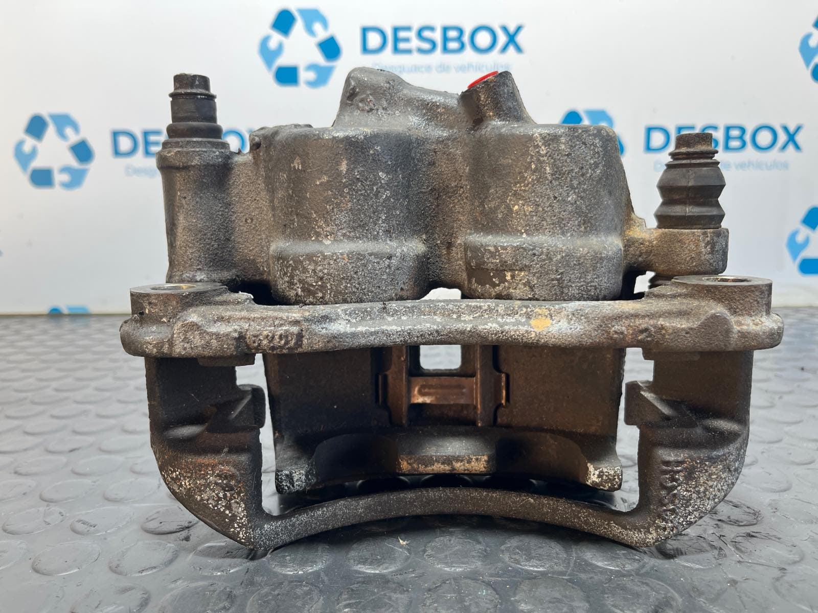 Recambio de PINZA DE FRENO TRASERA DERECHA para MERCEDES-BENZ SPRINTER 02.00 -> CAJA ABIERTA 2.2 CDI 611981 referencia OEM IAM BOSCH RE22 - BLANCO 4