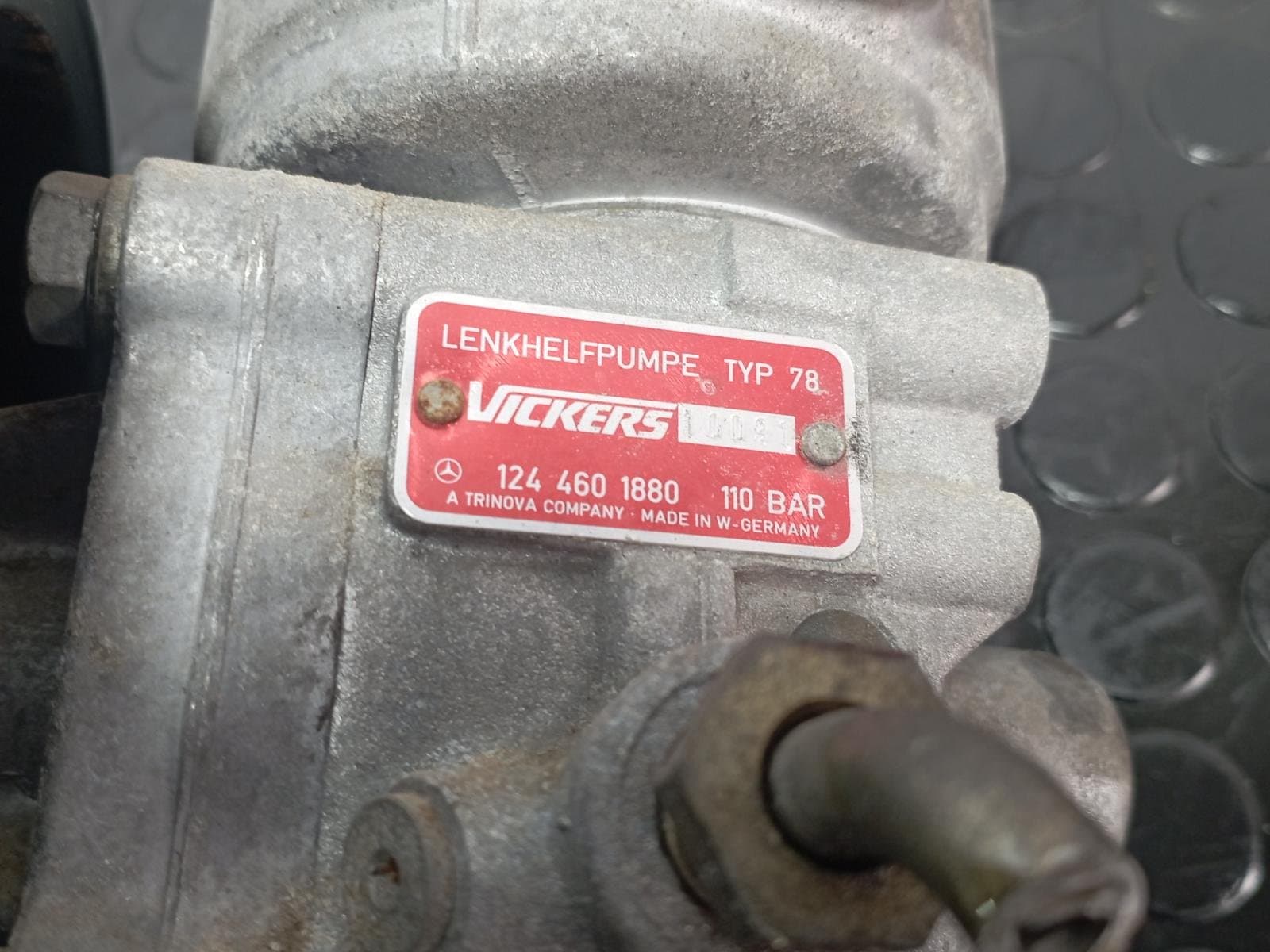 Recambio de BOMBA DIRECCION para MERCEDES-BENZ CLASE SL (W129) 300 (129.061) 104981 referencia OEM IAM  1244601880 - GRIS 2