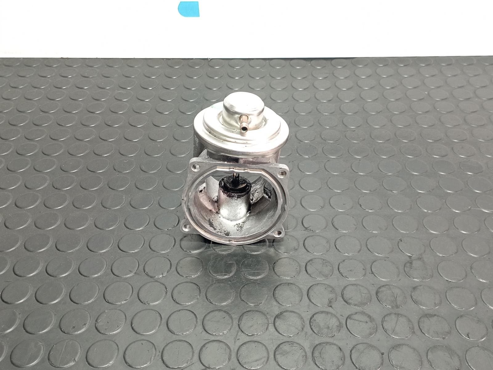 Recambio de VALVULA EGR para VOLKSWAGEN TOUAREG (7LA) 5.0 V10 AYH - NEGRO 3