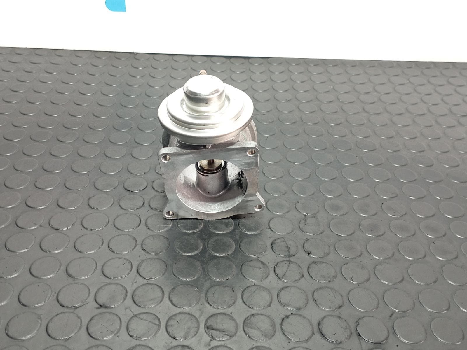 Recambio de VALVULA EGR para VOLKSWAGEN TOUAREG (7LA) 5.0 V10 AYH referencia OEM IAM 07Z131501A - NEGRO 2