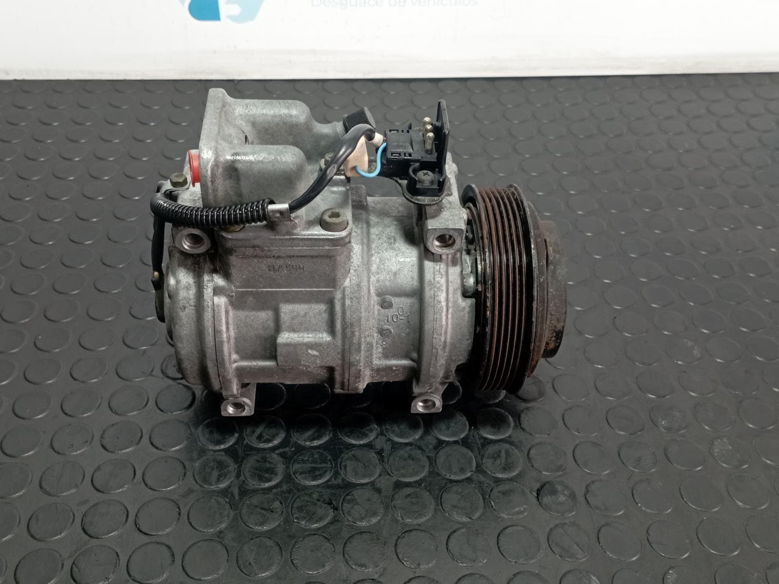 Recambio de COMPRESOR AIRE ACONDICIONADO para MERCEDES-BENZ CLASE SL (W129) 300 (129.061) 104981 referencia OEM IAM  1161310201 - GRIS 6