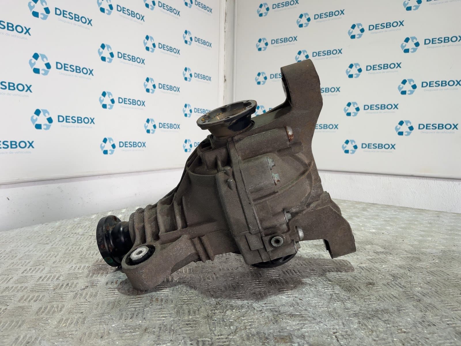 Recambio de DIFERENCIAL TRASERO para VOLKSWAGEN TOUAREG (7LA) 5.0 V10 AYH referencia OEM IAM 4460310016 - NEGRO 5