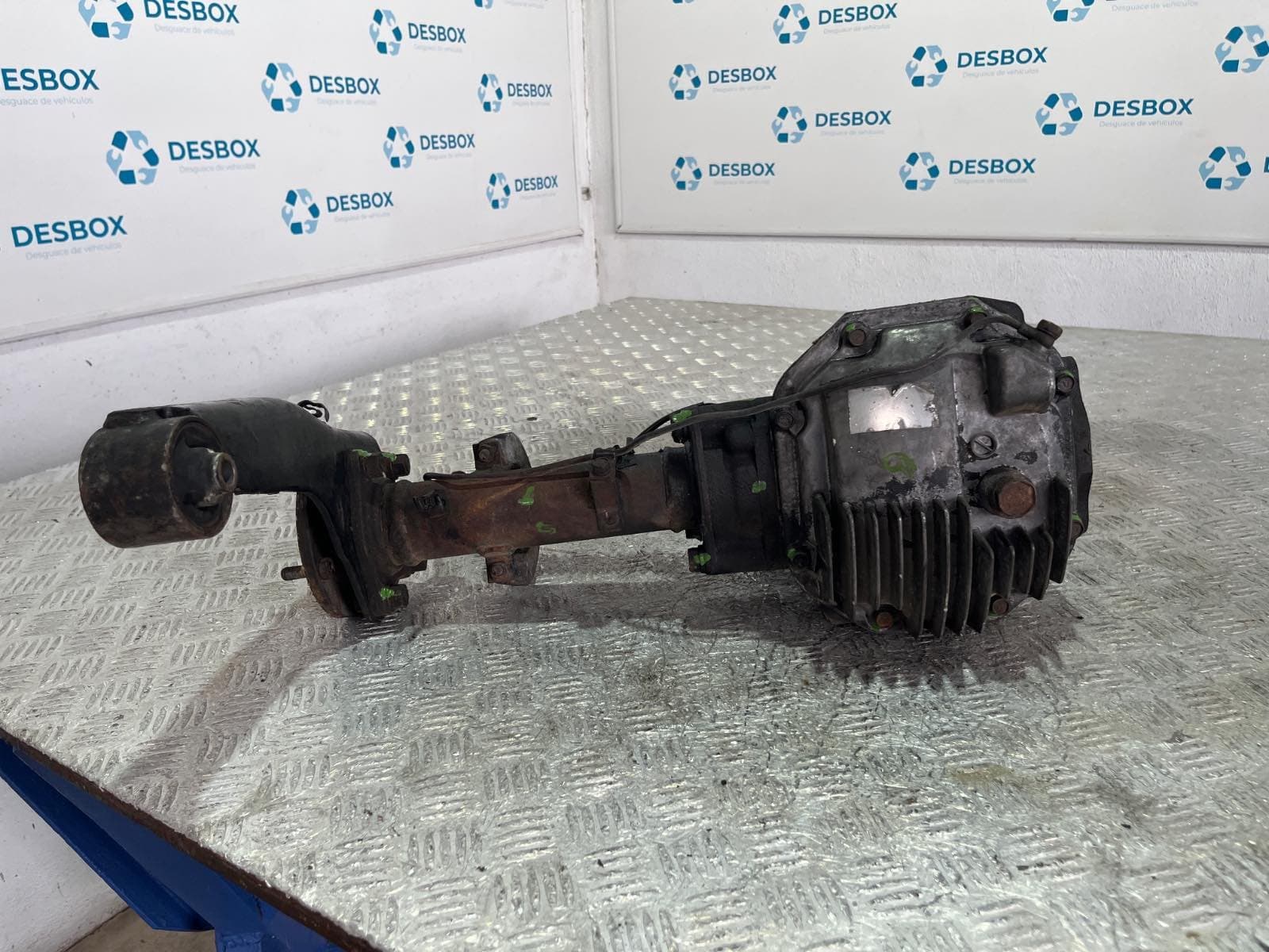 Recambio de DIFERENCIAL DELANTERO para MITSUBISHI MONTERO (V20/V40) 2800 TD American Dream (3-ptas.) 4M40 referencia OEM IAM KN5 5224 532 - AZUL 3