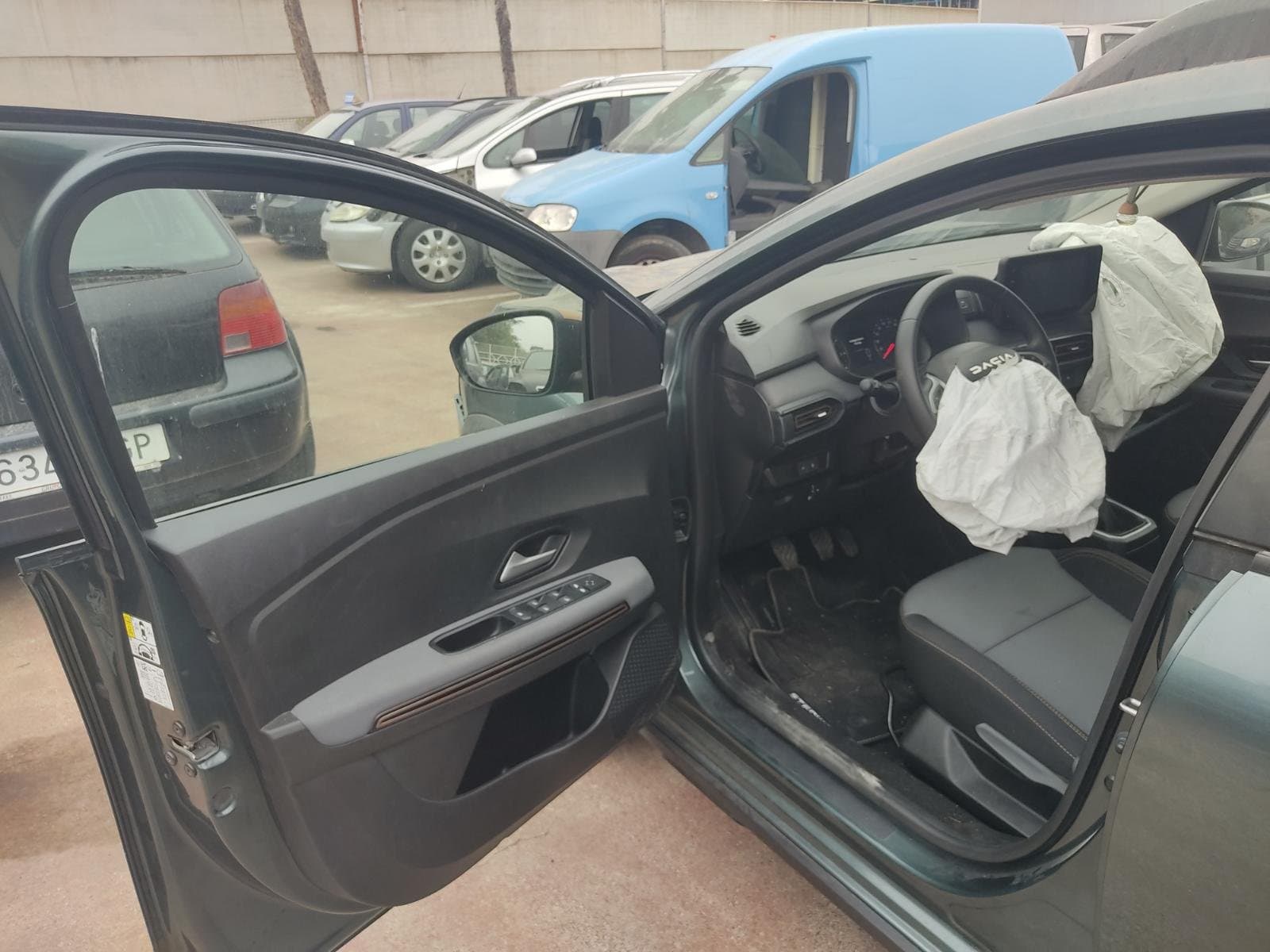 Recambio de ALETA DELANTERA DERECHA para DACIA SANDERO III 1.0 TCe 90 H4D470 - VERDE 6