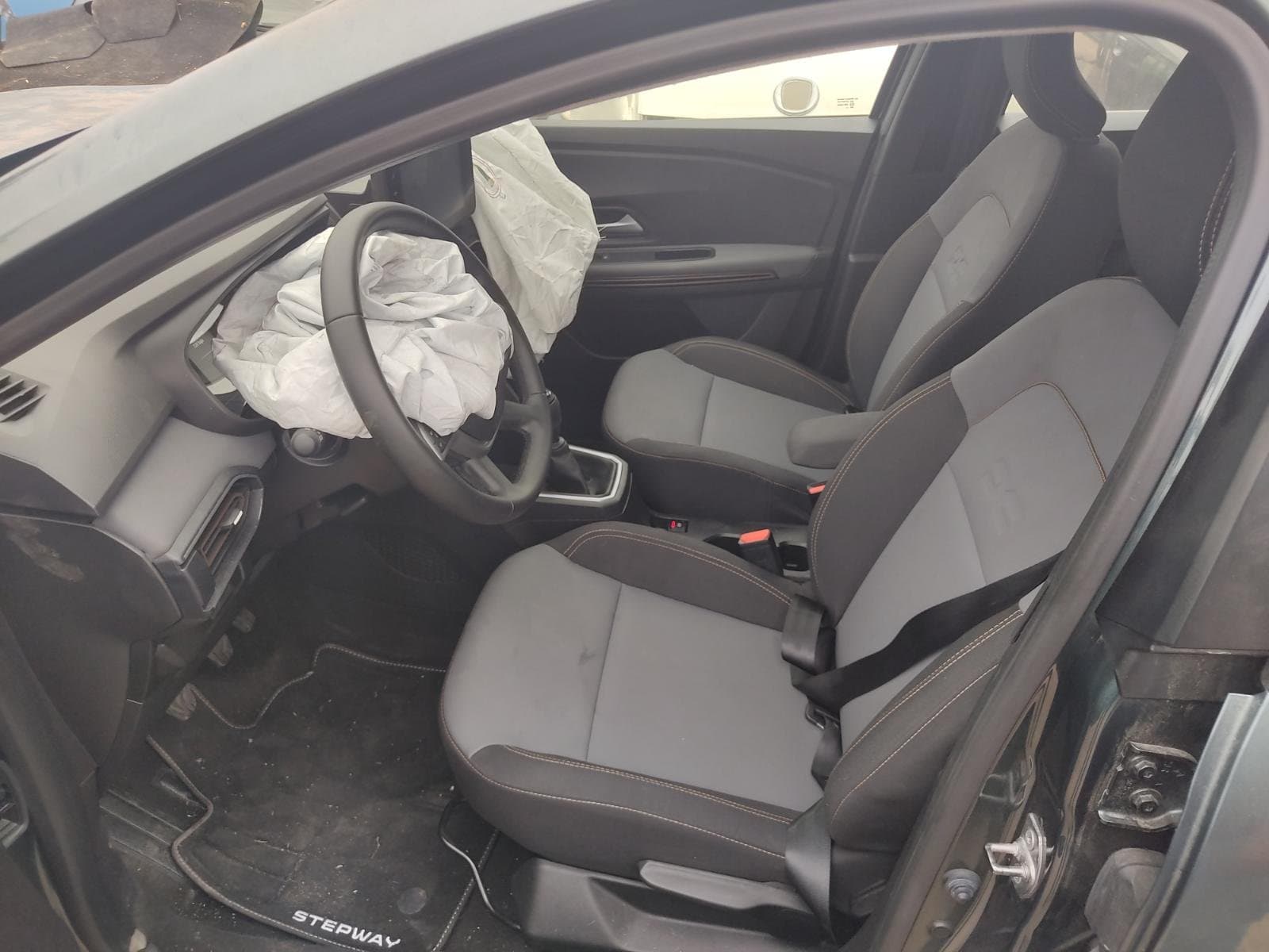 Recambio de ALETA DELANTERA DERECHA para DACIA SANDERO III 1.0 TCe 90 H4D470 - VERDE 8