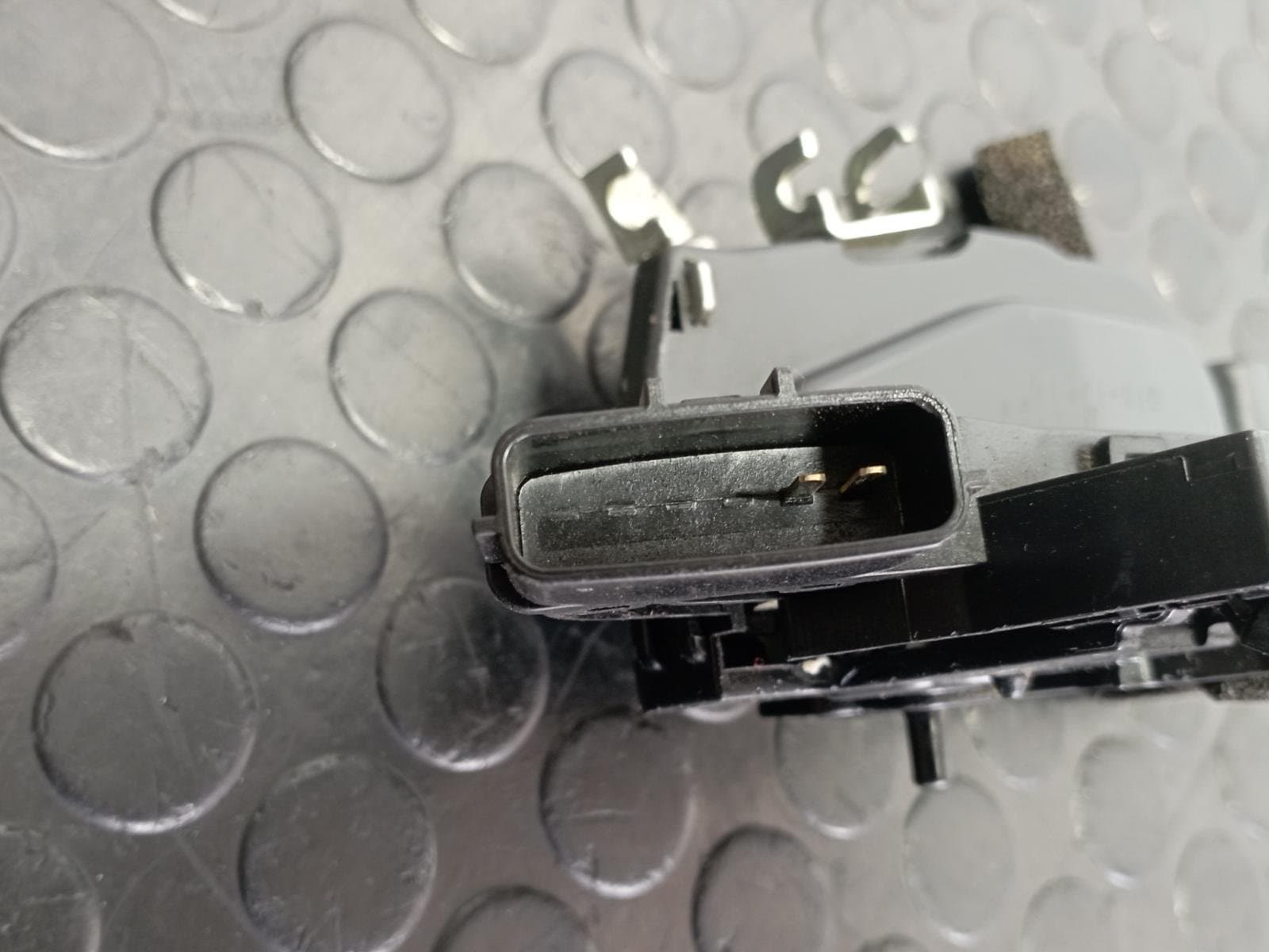 Recambio de CERRADURA PUERTA TRASERA DERECHA para NISSAN JUKE (F15) 1.6 HR16DE referencia OEM IAM 825011KA2A - GRIS 3