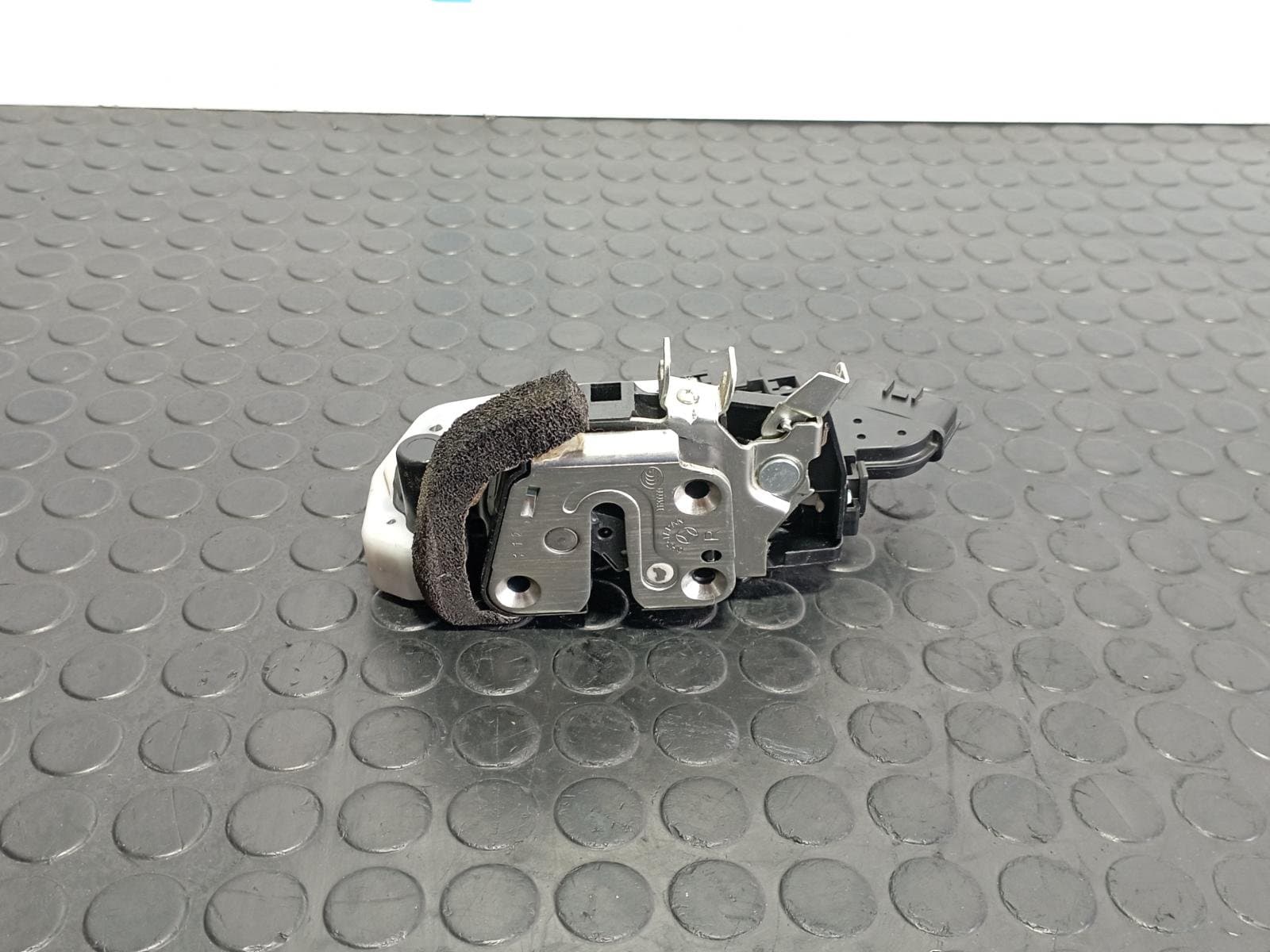 Recambio de CERRADURA PUERTA TRASERA DERECHA para NISSAN JUKE (F15) 1.6 HR16DE referencia OEM IAM 825011KA2A - GRIS 4