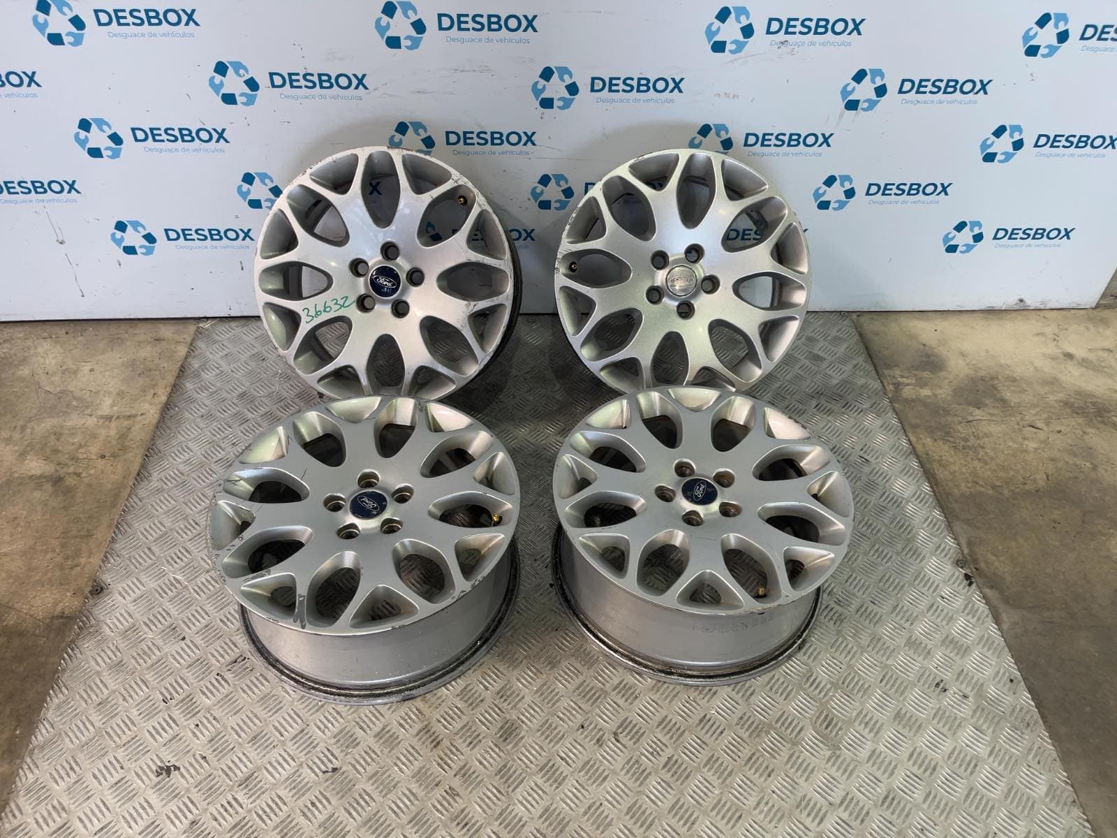 Recambio de JUEGO LLANTAS para FORD FOCUS BERLINA (CAP) 2.0 TDCi CAT G6DA referencia OEM IAM 8M5J1007AA - GRANATE
