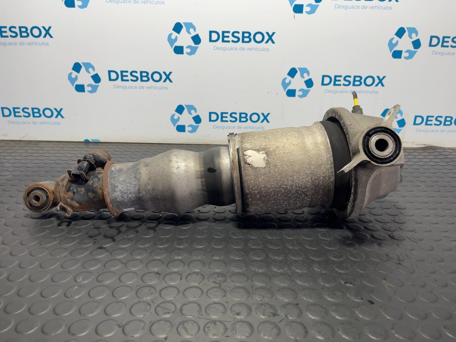 Recambio de AMORTIGUADOR TRASERO DERECHO para VOLKSWAGEN TOUAREG (7LA) 5.0 V10 AYH referencia OEM IAM 7L6512022E - NEGRO 2