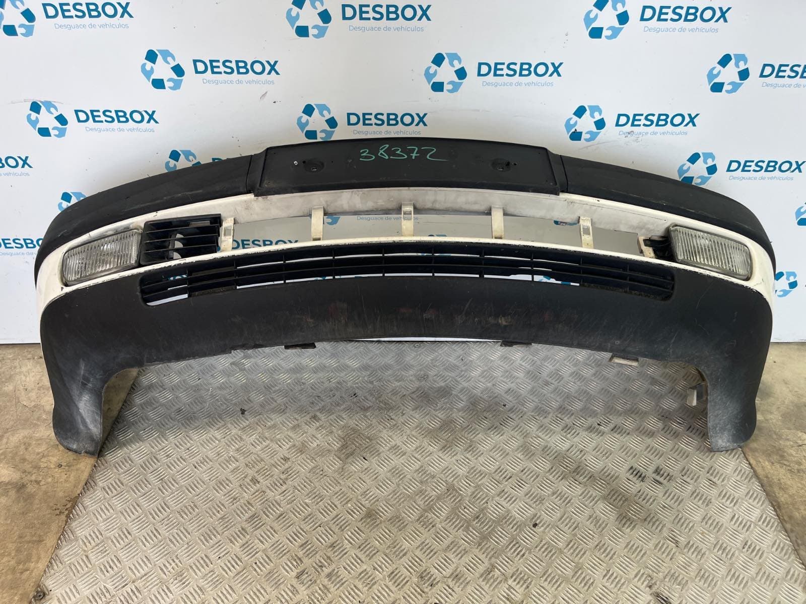 Recambio de PARAGOLPES DELANTERO para AUDI 100 C4 Sedán 2.3 INY AAR - BLANCO 4