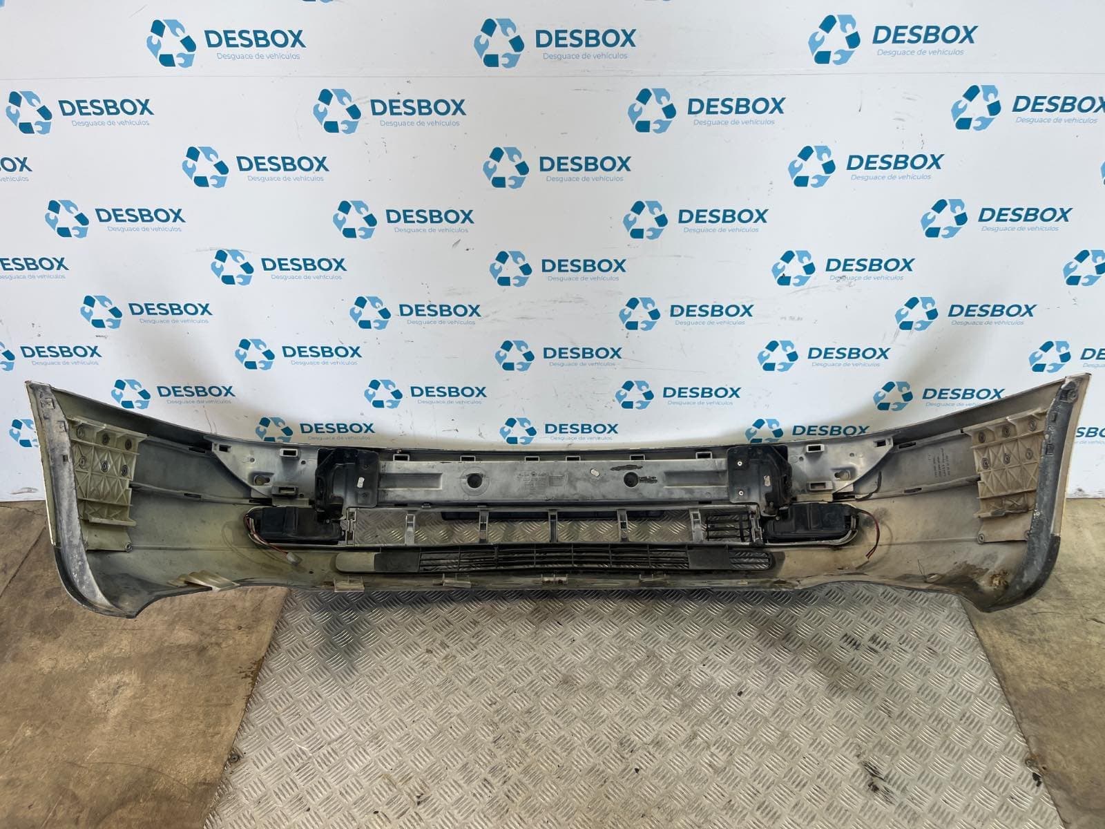 Recambio de PARAGOLPES DELANTERO para AUDI 100 C4 Sedán 2.3 INY AAR - BLANCO 5