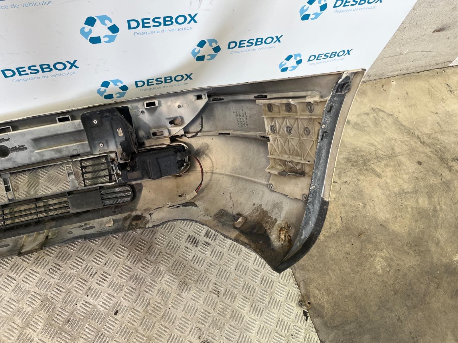 Recambio de PARAGOLPES DELANTERO para AUDI 100 C4 Sedán 2.3 INY AAR - BLANCO 7