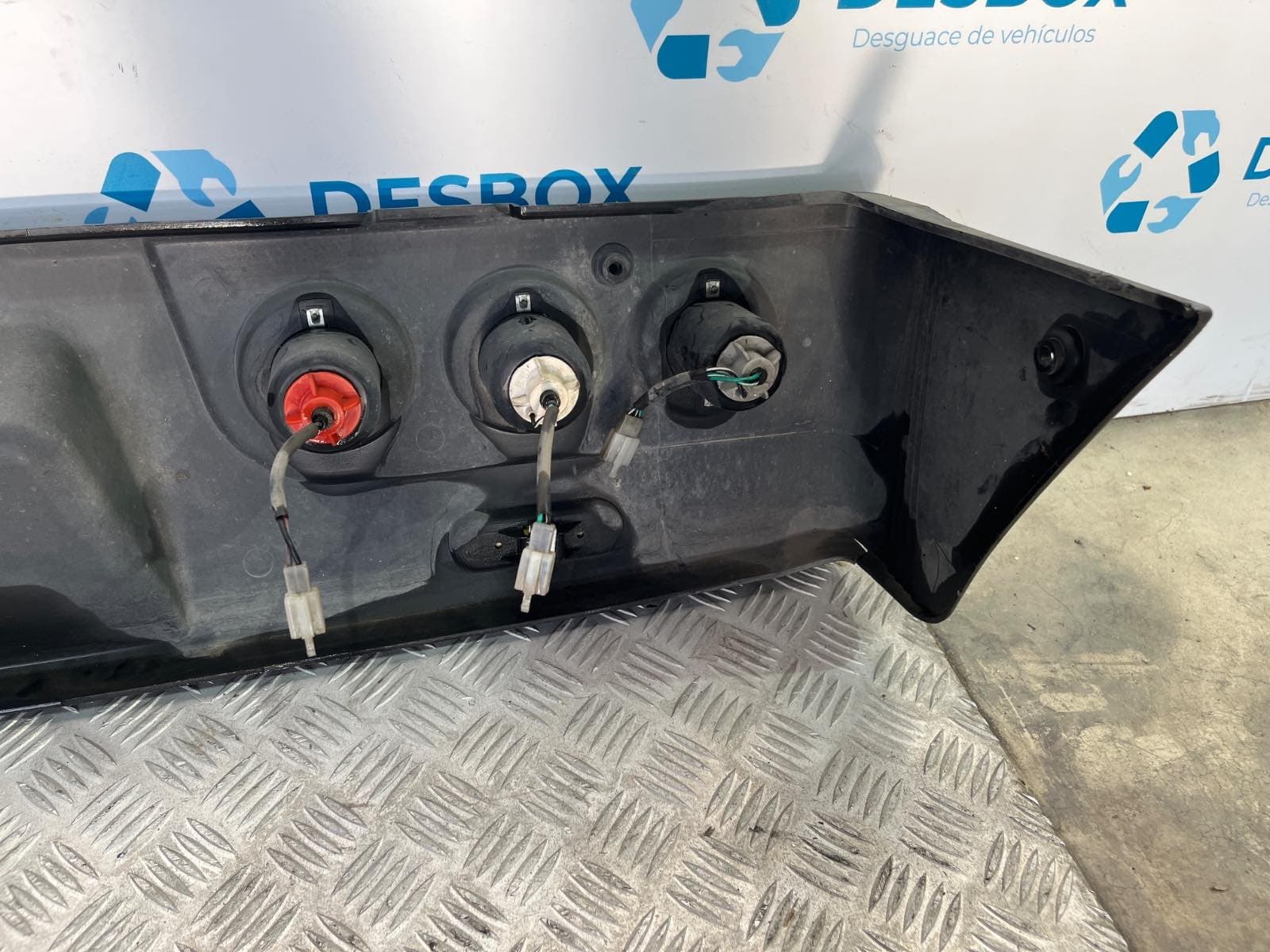 Recambio de PARAGOLPES TRASERO para PIAGGIO (VESPA) PORTER Caja/Chasis ELECTRIC 96V - BLANCO 6