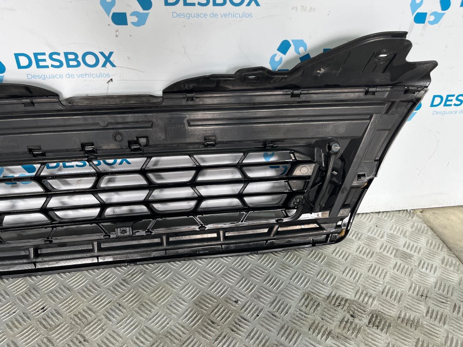 Recambio de REJILLA DELANTERA para IVECO DAILY VI Caja/Chasis 33S15, 35S15, 35C15 F1AFL411C referencia OEM IAM 5801342732KZ - BLANCO 6