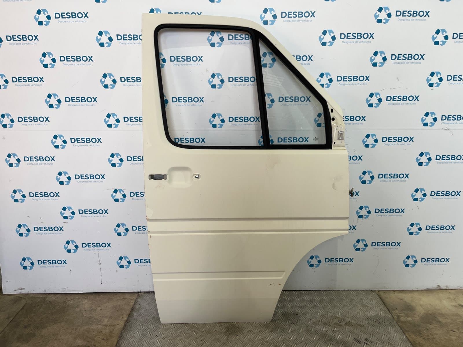Recambio de PUERTA DELANTERA DERECHA para VOLKSWAGEN LT CAJA CERRADA / COMBI (MOD. 1997) FURGON 2.8 TDI ATA - BLANCO