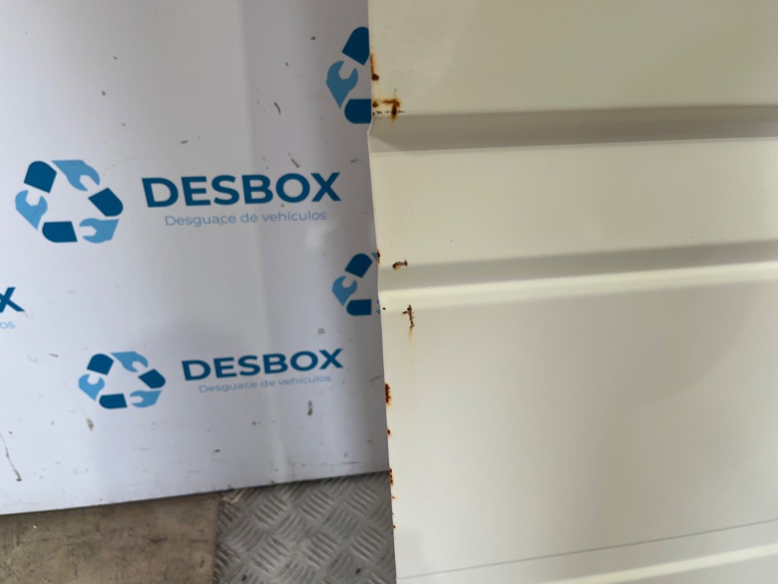 Recambio de PUERTA DELANTERA DERECHA para VOLKSWAGEN LT CAJA CERRADA / COMBI (MOD. 1997) FURGON 2.8 TDI ATA - BLANCO 2