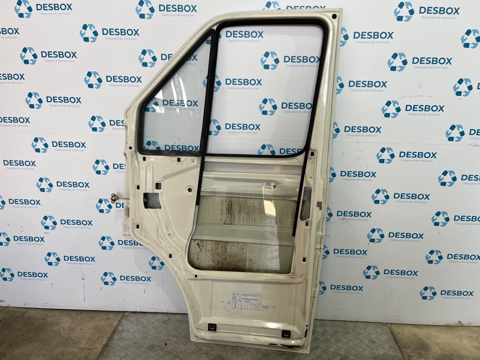 Recambio de PUERTA DELANTERA DERECHA para VOLKSWAGEN LT CAJA CERRADA / COMBI (MOD. 1997) FURGON 2.8 TDI ATA - BLANCO 5