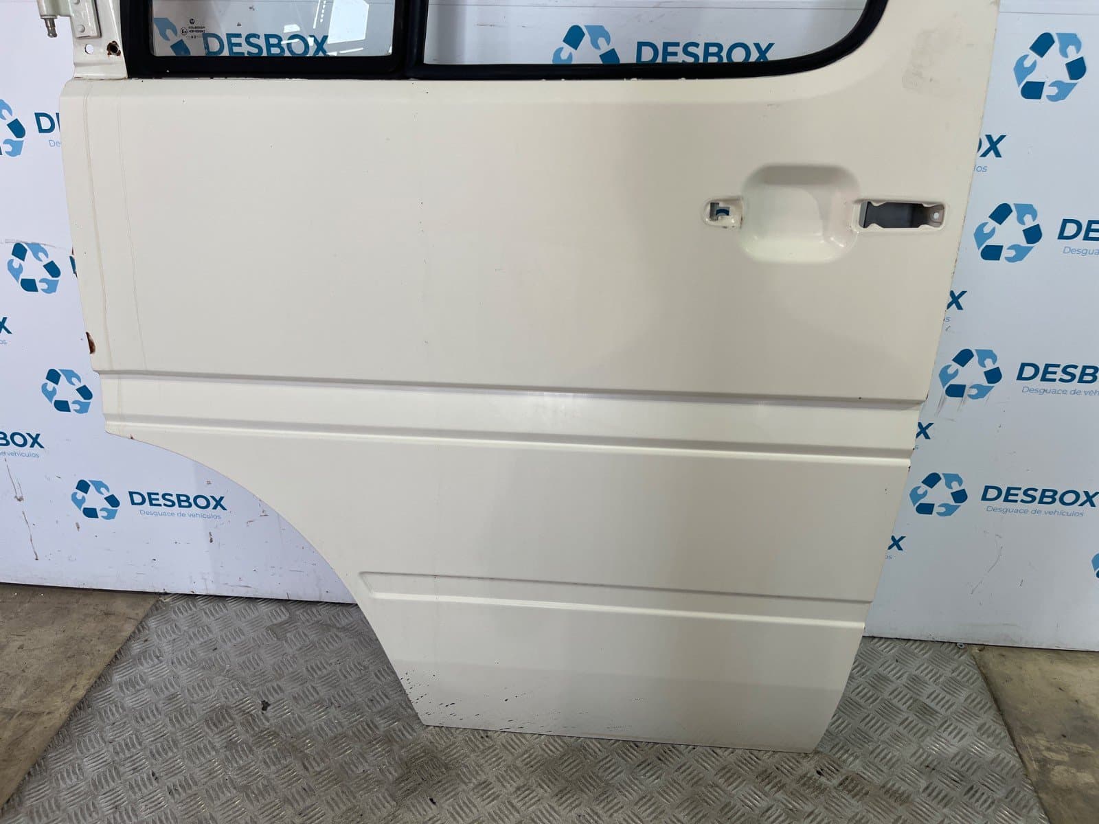 Recambio de PUERTA DELANTERA IZQUIERDA para VOLKSWAGEN LT CAJA CERRADA / COMBI (MOD. 1997) FURGON 2.8 TDI ATA - BLANCO 2